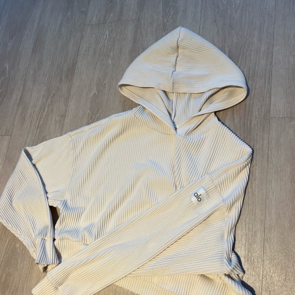 Alo sweatshirt